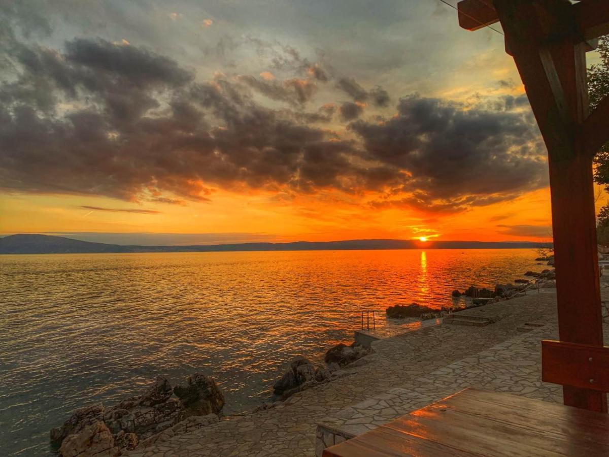 Bed and Breakfast Azur Нови-Винодолски Экстерьер фото